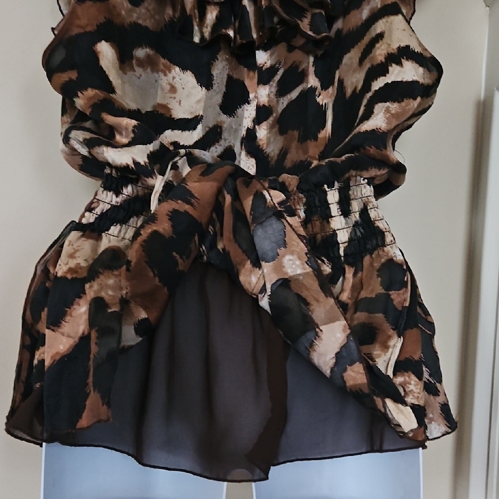 Luxe Black and brown Sleeveless Peplum Blouse - Picture 6 of 6